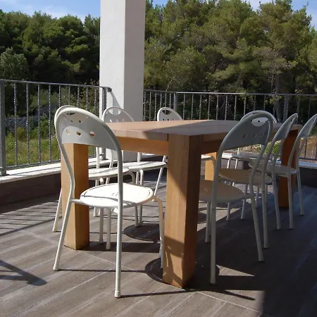 Vakantiehuis In Verunic Near The Sea