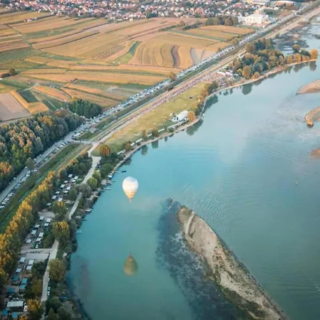 펜션 In Verunic Near The Sea