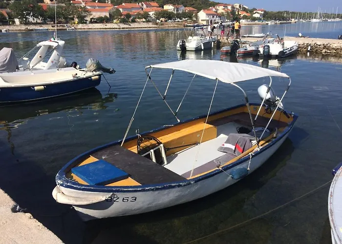 Σπίτι διακοπών In Verunic Near The Sea *