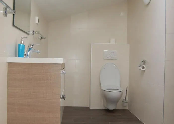 In Verunic Near The Sea 펜션 *