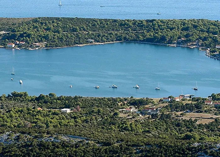 In Verunic Near The Sea *