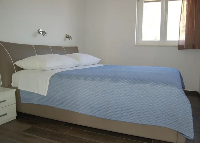 In Verunic Near The Sea