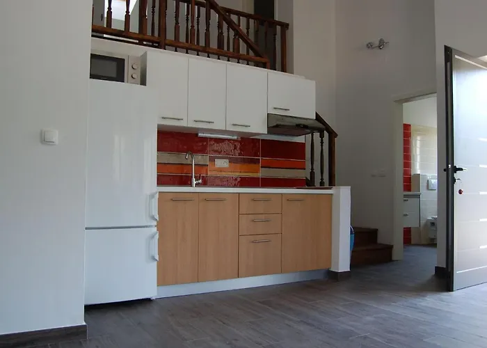 In Verunic Near The Sea 펜션 *