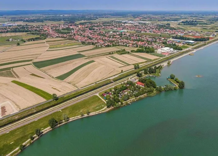 In Verunic Near The Sea *