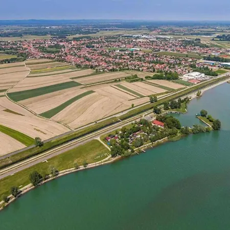 In Verunic Near The Sea *